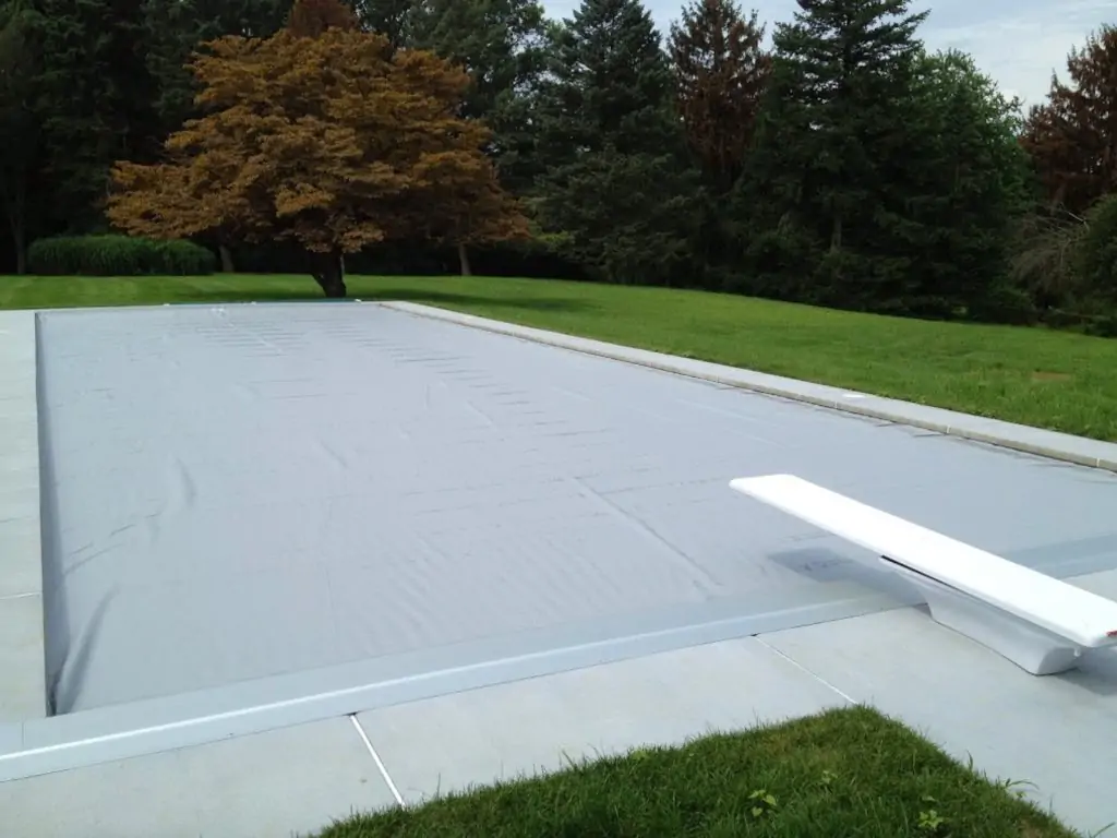 Is your auto cover ready for winter? Follow these important steps to properly winterize your automatic pool cover.